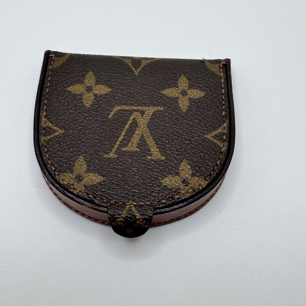 Louis Vuitton Portemonnaie Cubetto coin case